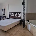 In The Cliff Bay * Obzor